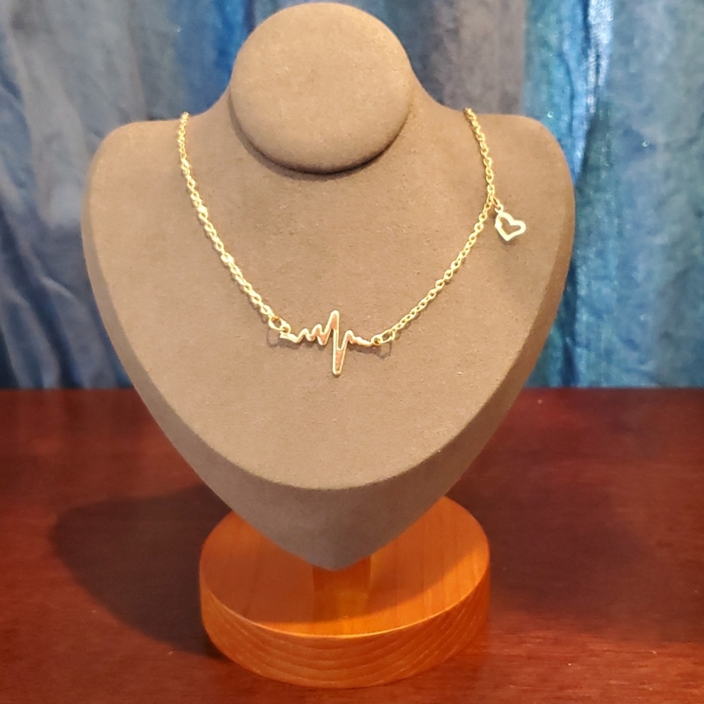 Beautiful ❤ Heartbeat necklace